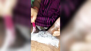 Mumbai chawl bhabhi shaves and sucks hairy lund