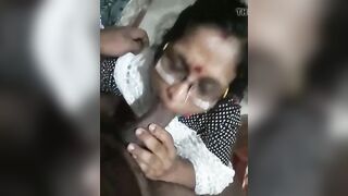Desi marathi aunty sucks cock